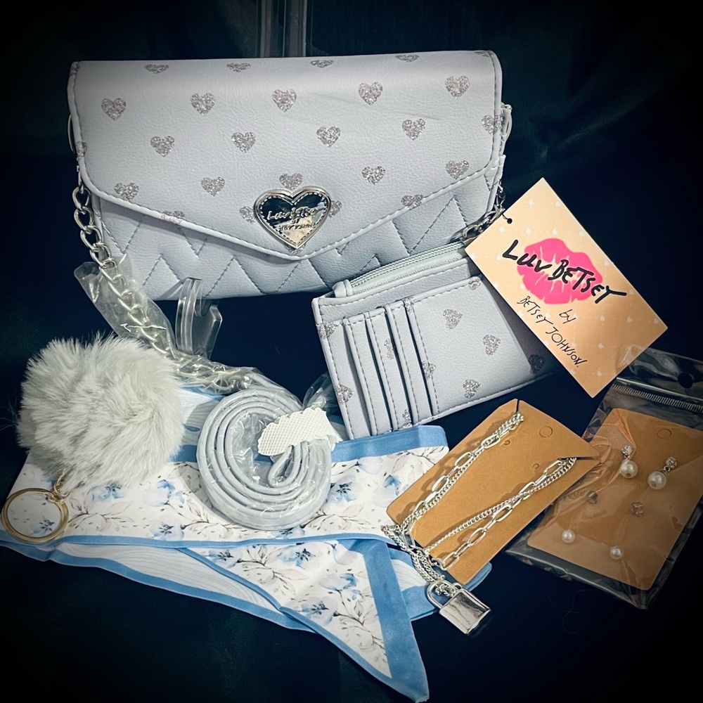 Love Betsey by Betsey Johnson Wallet and Card Case Hangoff Blue NWT